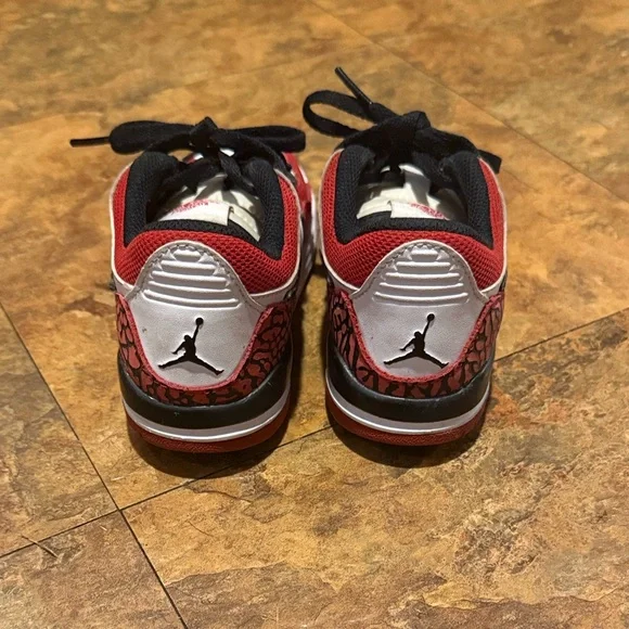 Kids Nike Air Jordan Red and White Sneakers size 11 - Picture 7 of 7
